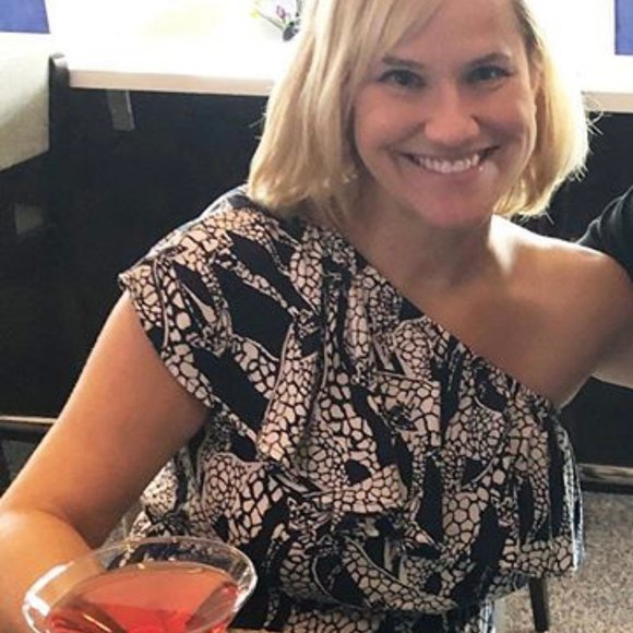 Meet your Posher, Bridget - Picture 3 of 3